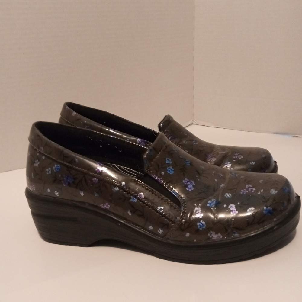 Easy Works By Easy Street Women's Floral Slip-On Work Shoes 7.5